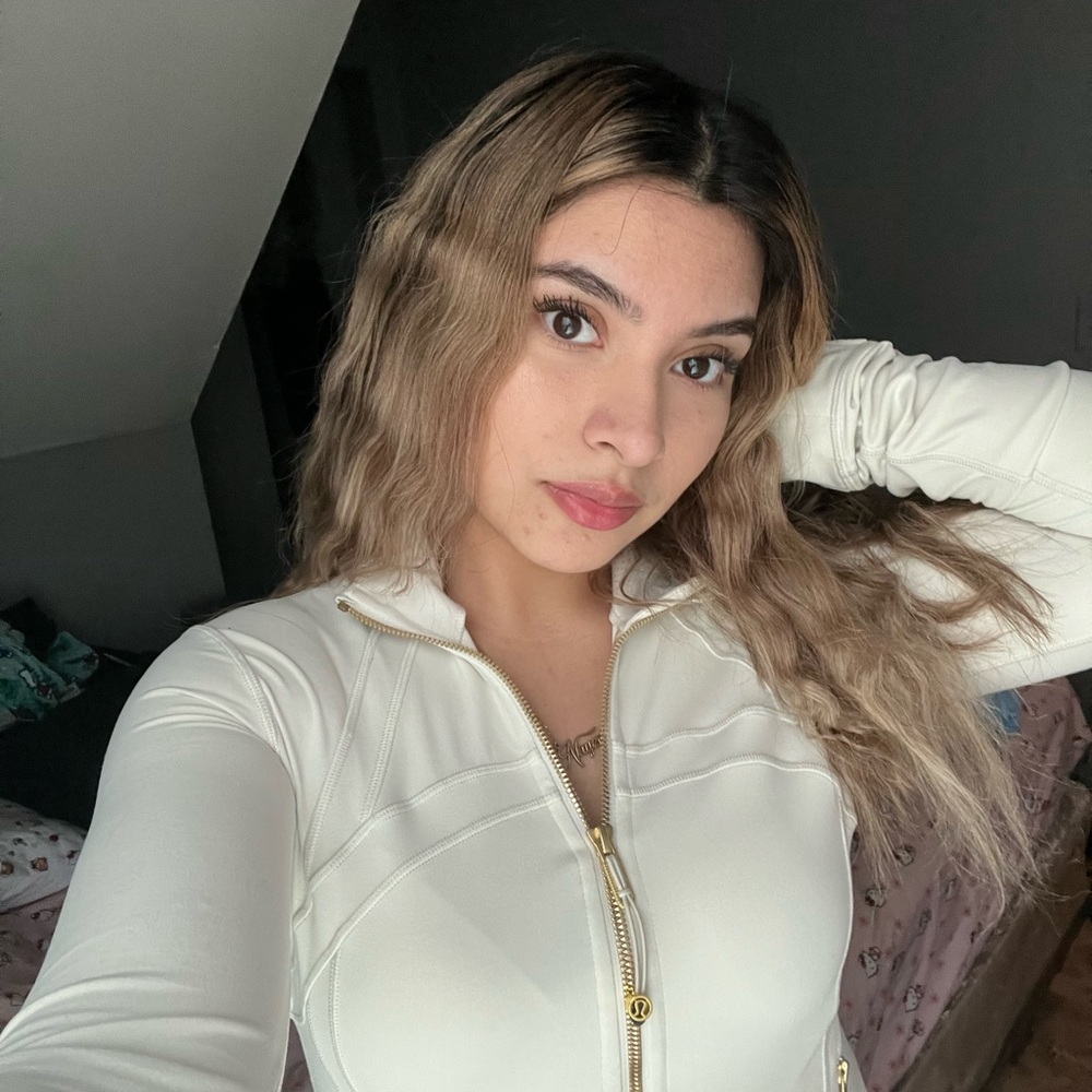 Meet your Posher, Nayzeth